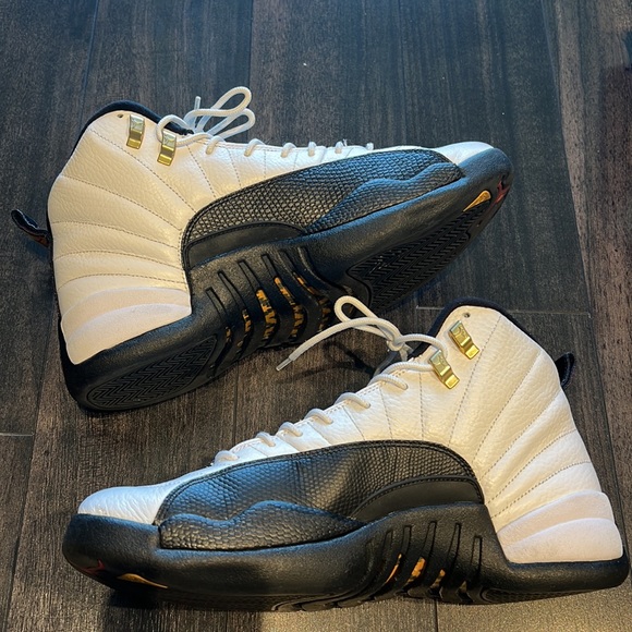 Air Jordan 12 Retro ‘Taxi’ 2013 - Picture 3 of 6